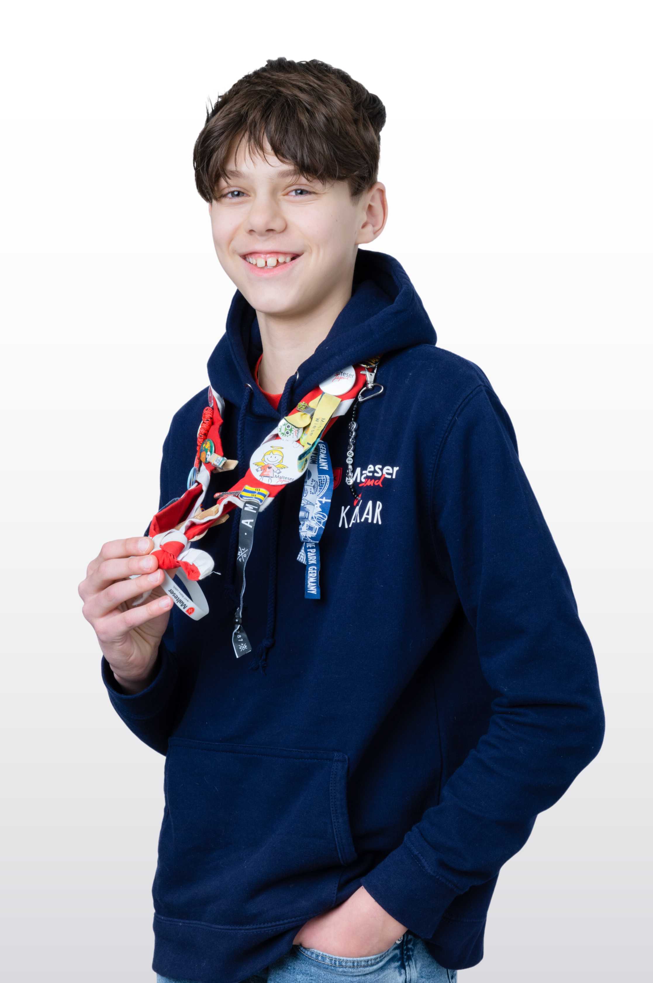 Was ich an den Maltesern/an meiner Tätigkeit super finde: „Bei den Maltesern habe ich in unseren Gruppenstunden schon viel über Erste Hilfe gelernt.  Als ich mir beim letzten Zeltlager das Handgelenk gebrochen habe, wurde ich von unserem Sanitätsteam direkt behandelt. Das möchte ich später auch können. Dann darf ich als Erwachsener auch noch mit ins Lager fahren.“